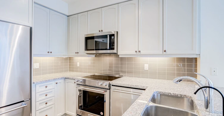 1009-825 Church Street, Toronto, ON, M4W 3Z4 - 14