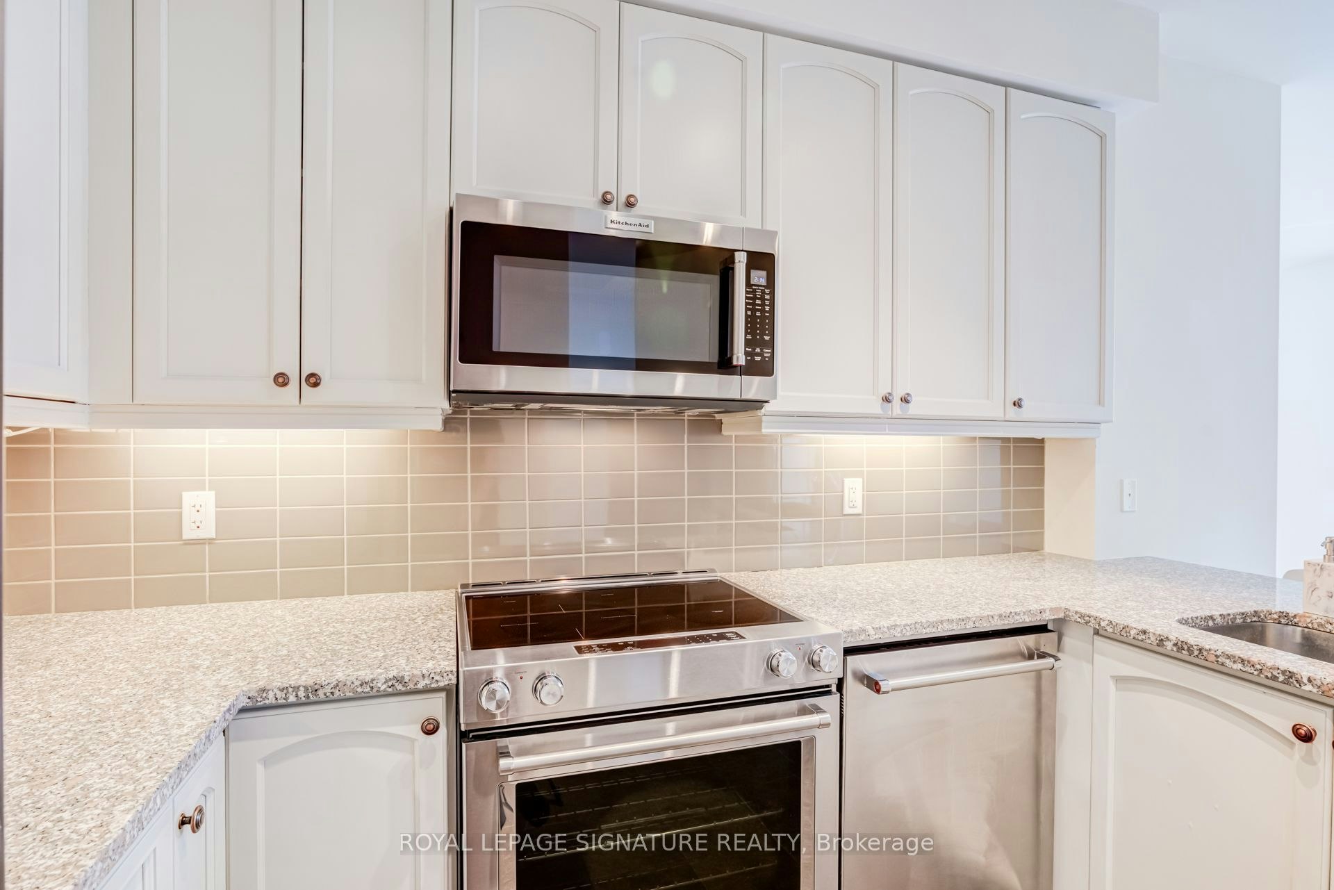 1009-825 Church Street, Toronto, ON, M4W 3Z4 - 13