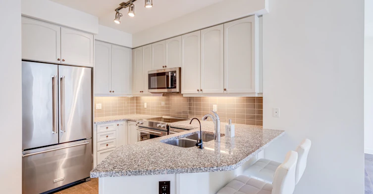1009-825 Church Street, Toronto, ON, M4W 3Z4 - 11