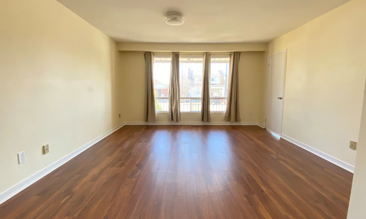 290 Sheppard Avenue W