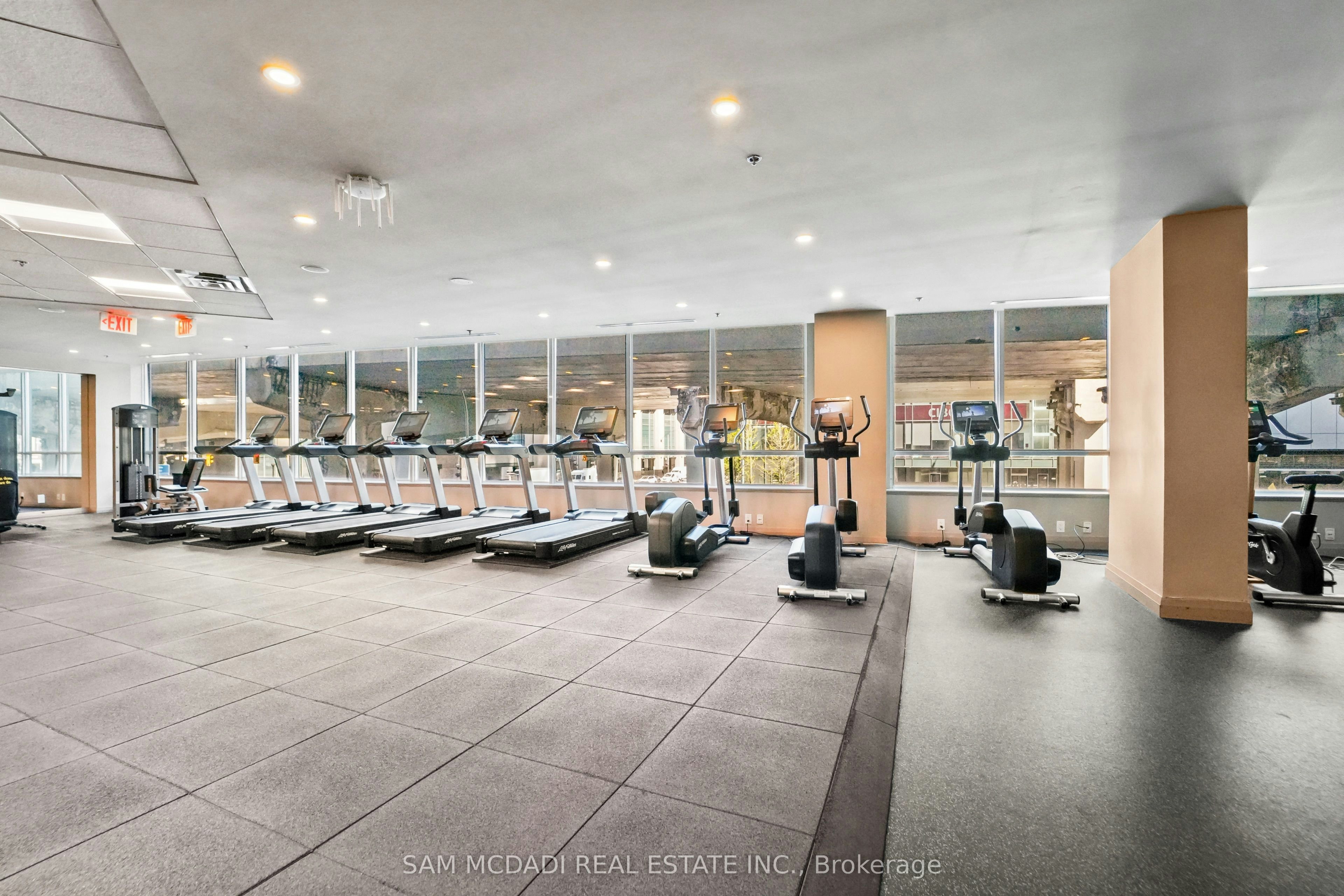 2304-18 Harbour Street, Toronto, ON, M5J 2Z6 - 21