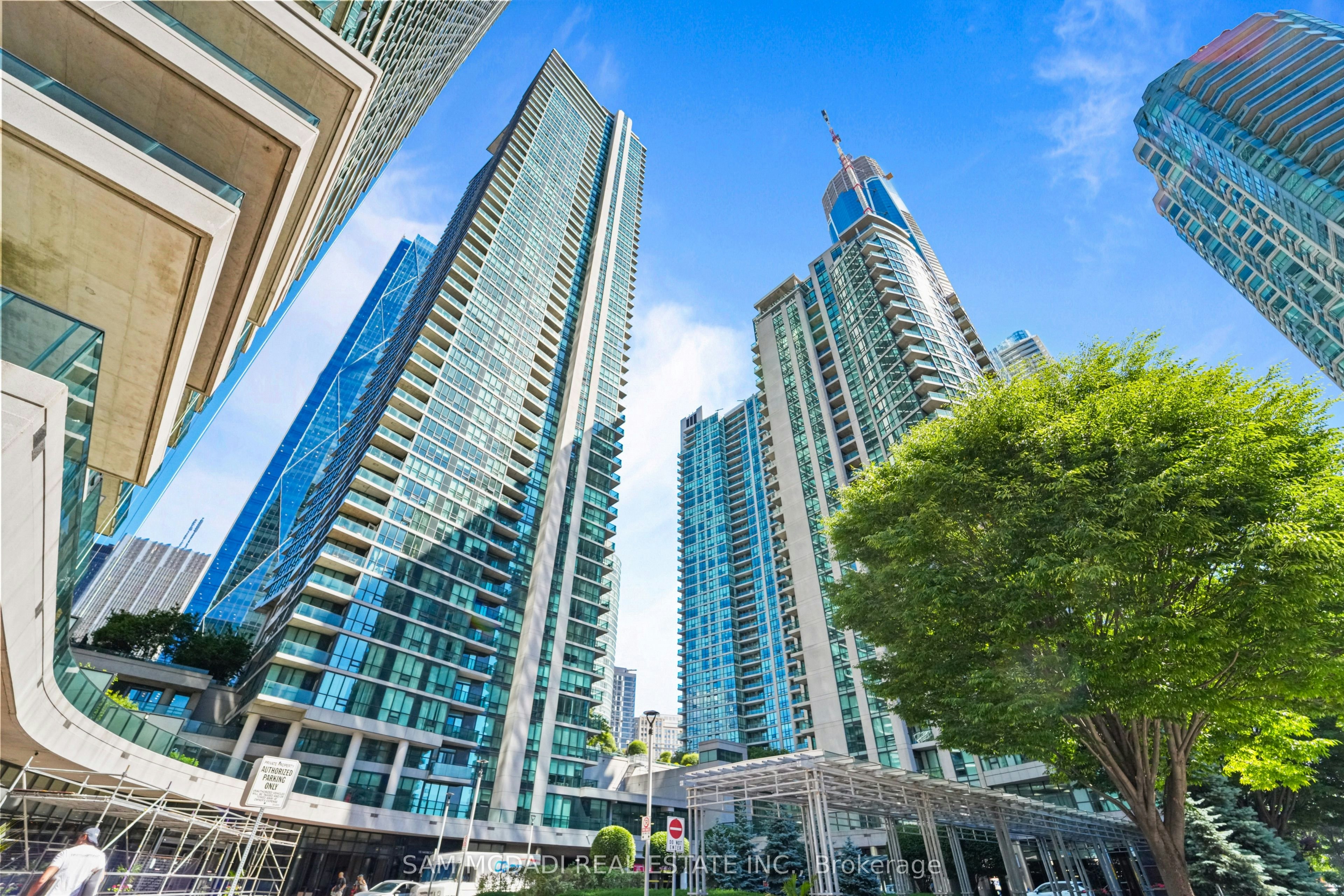 2304-18 Harbour Street, Toronto, ON, M5J 2Z6 - 2