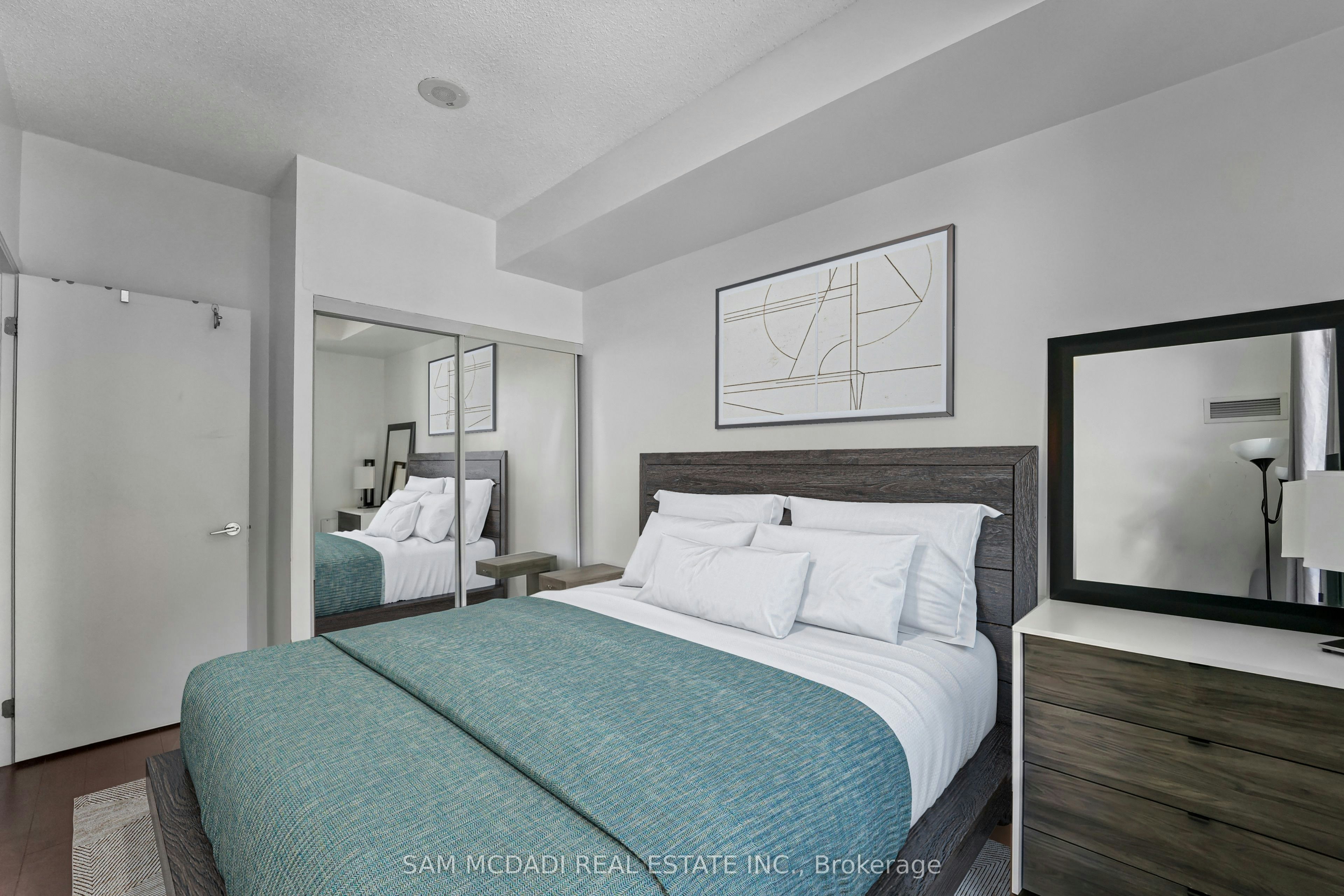 2304-18 Harbour Street, Toronto, ON, M5J 2Z6 - 12