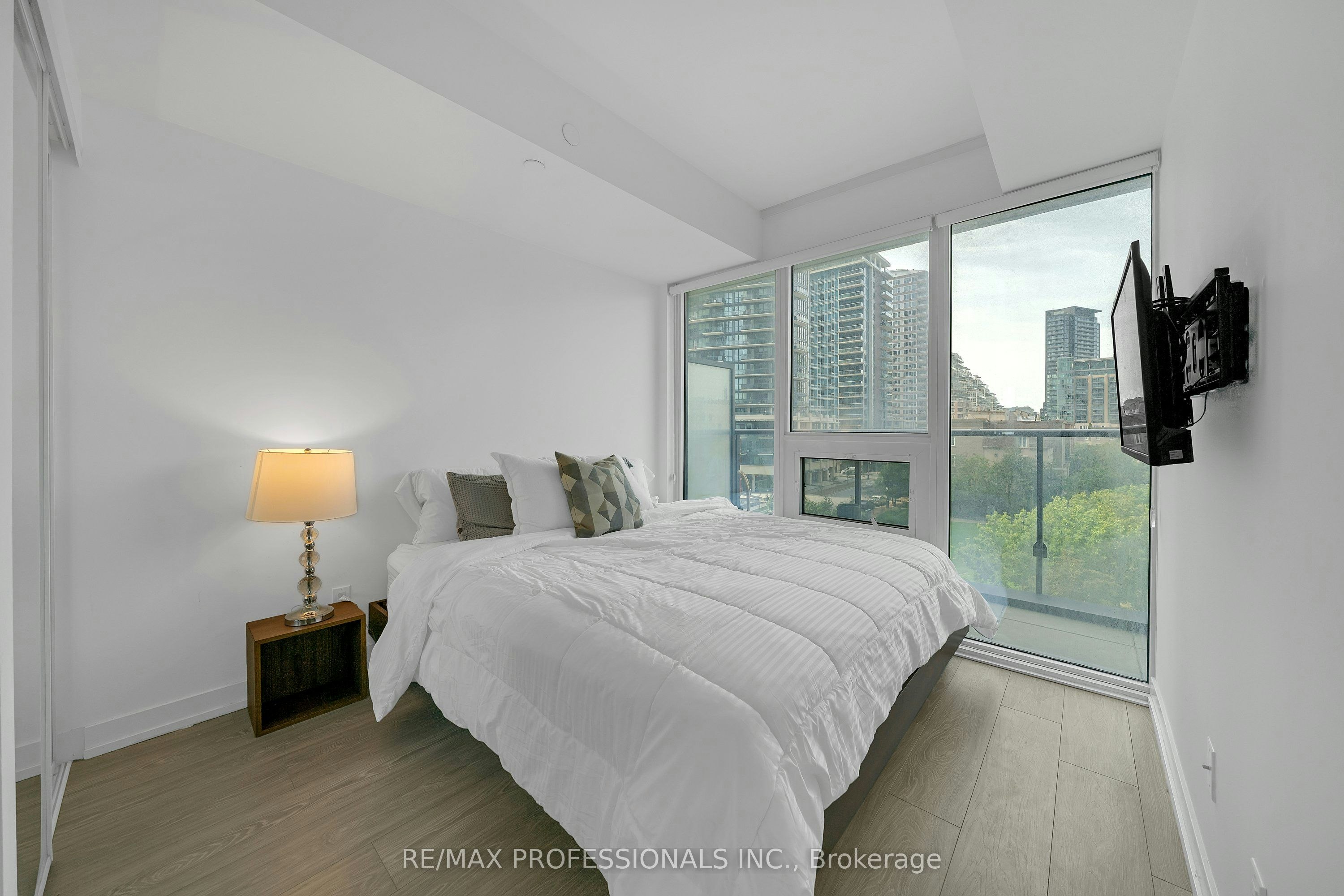 311-19 Western Battery Road, Toronto, ON, M6K 3S4 - 7