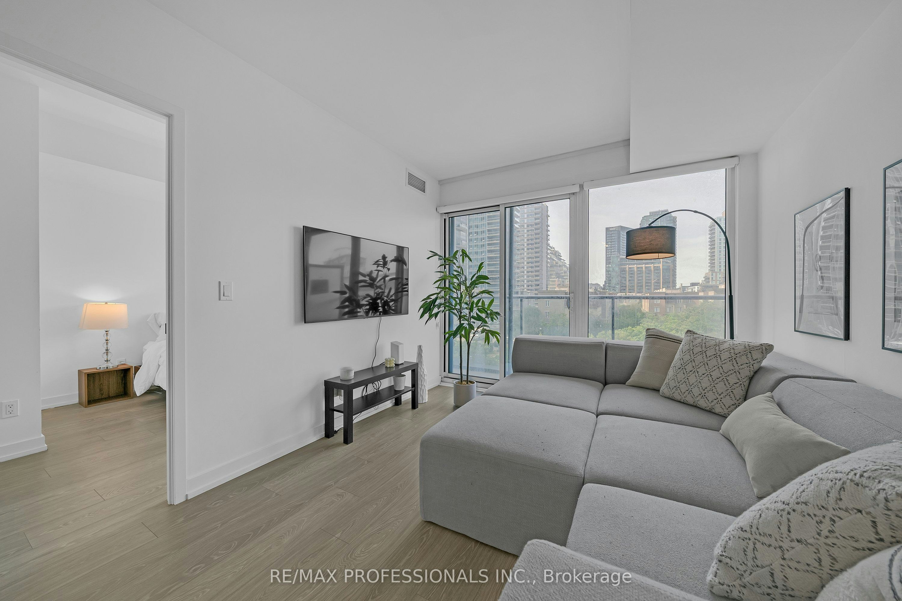311-19 Western Battery Road, Toronto, ON, M6K 3S4 - 33