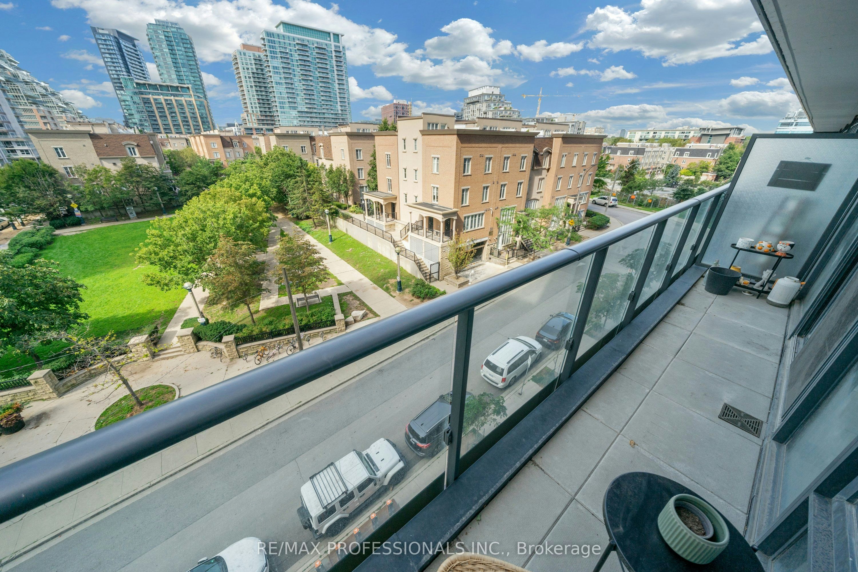 311-19 Western Battery Road, Toronto, ON, M6K 3S4 - 39