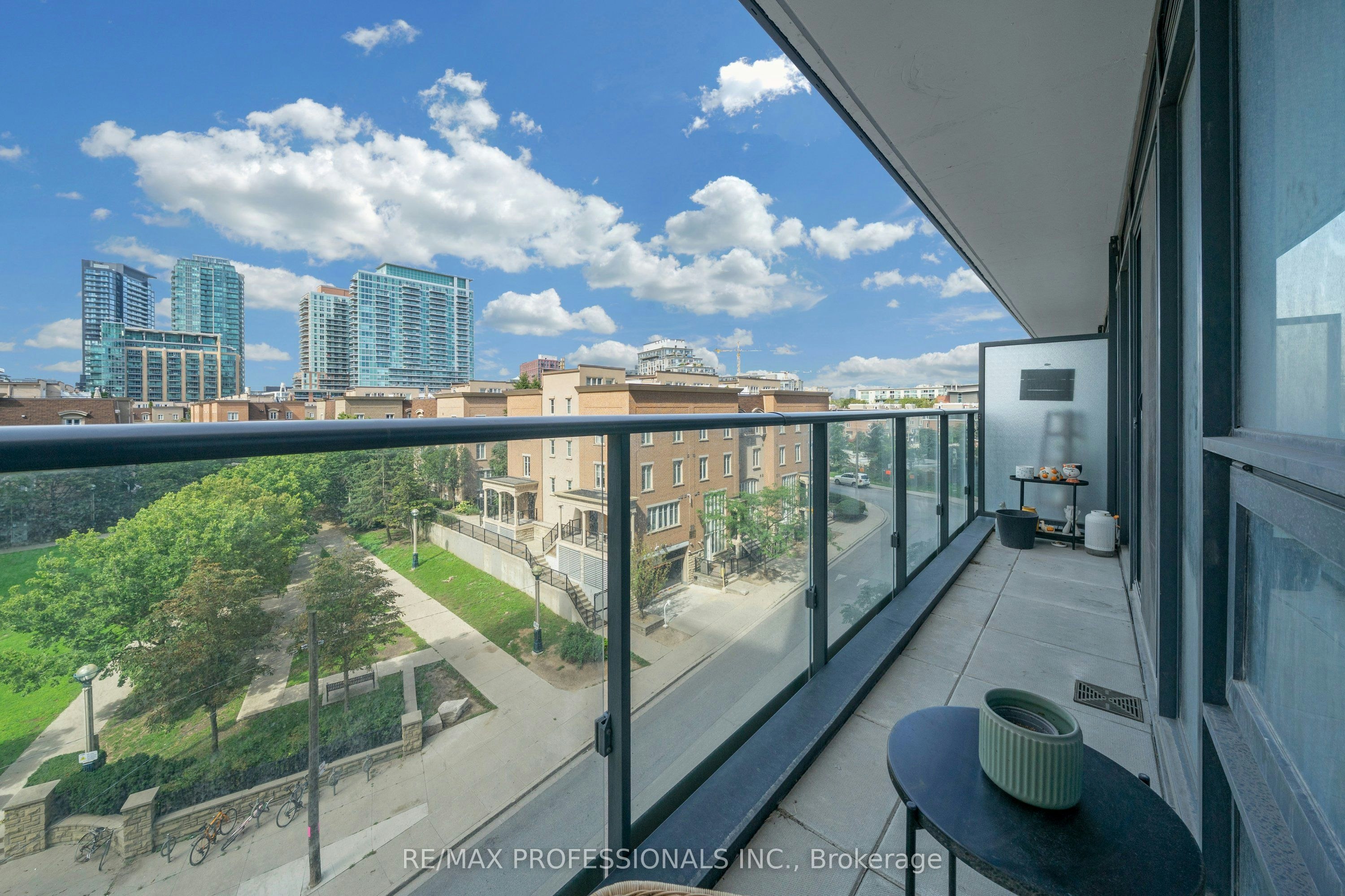 311-19 Western Battery Road, Toronto, ON, M6K 3S4 - 9