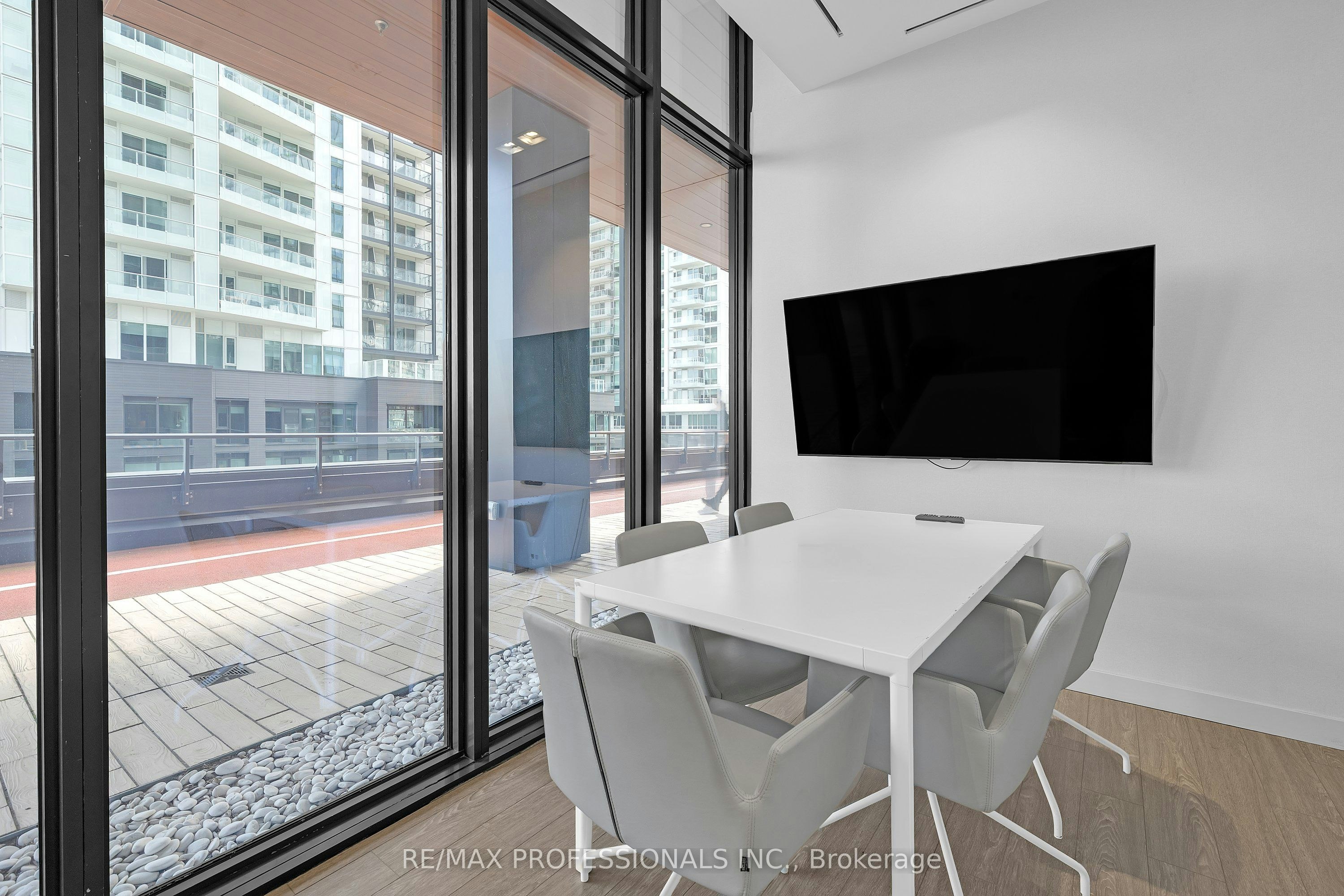311-19 Western Battery Road, Toronto, ON, M6K 3S4 - 44