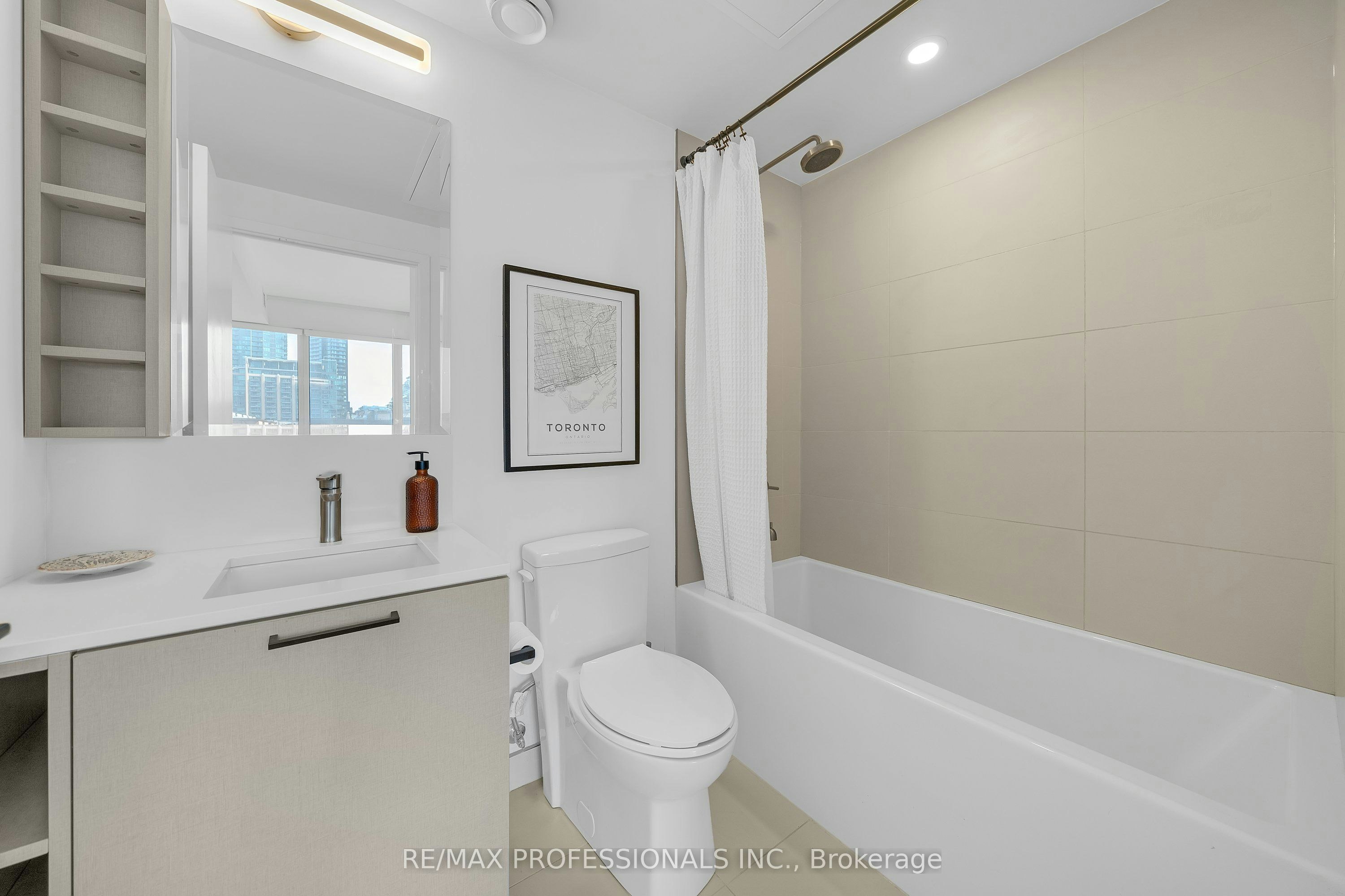 311-19 Western Battery Road, Toronto, ON, M6K 3S4 - 8
