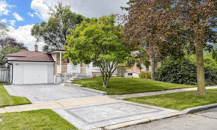 29 Dexter Boulevard