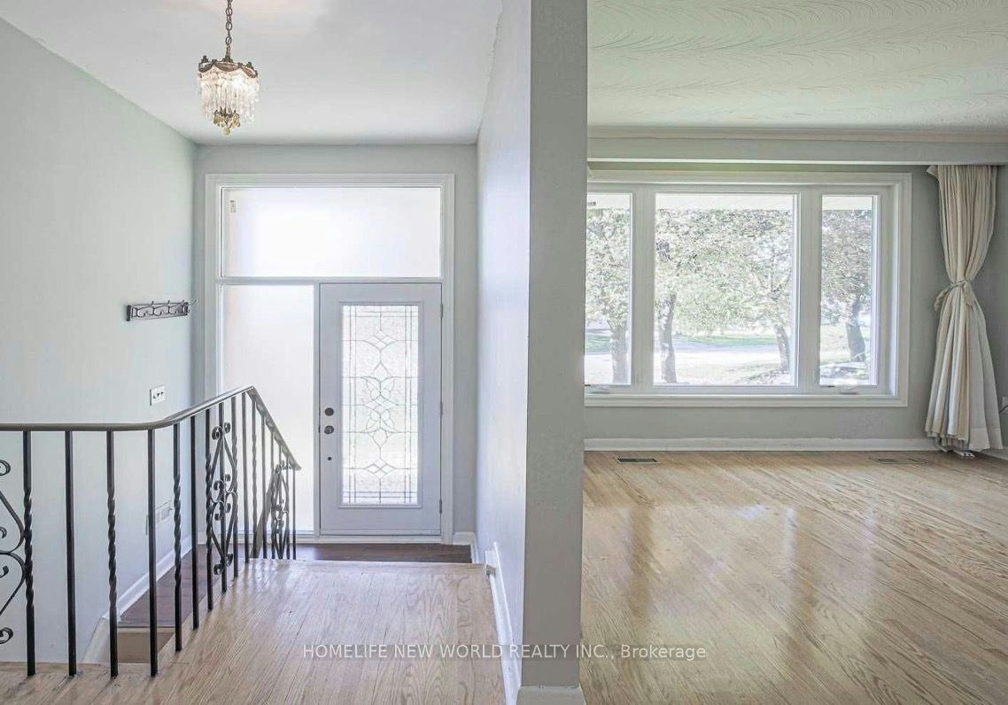 23 Chase Road, Toronto, ON, M2J 2S1 - 3