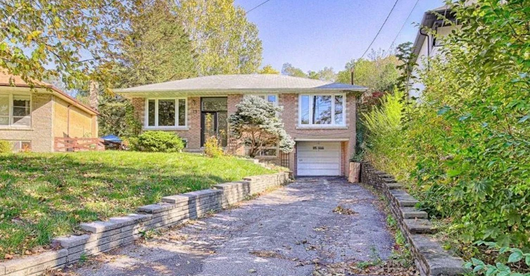 23 Chase Road, Toronto, ON, M2J 2S1 - 2
