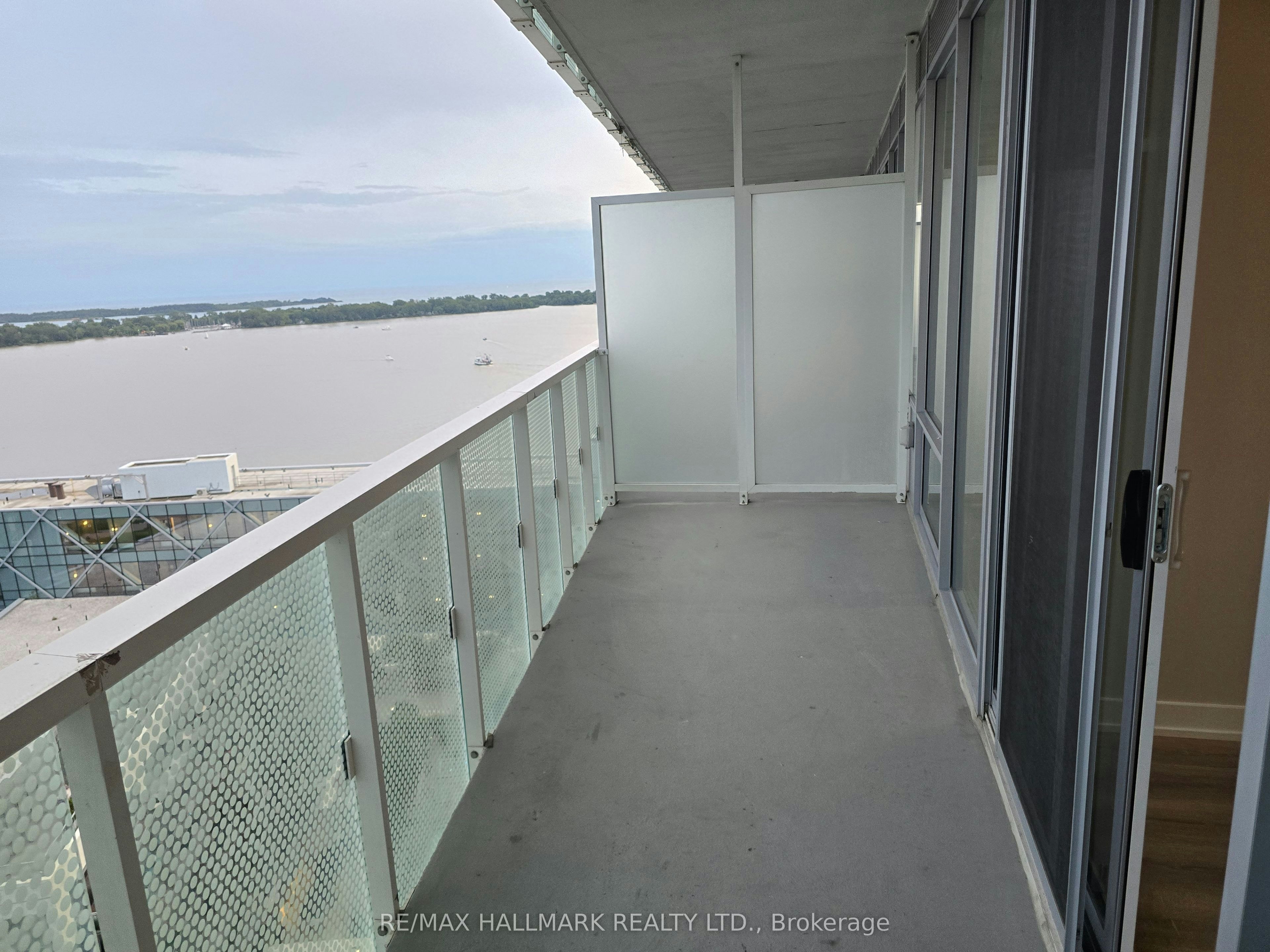 2210-15 Queens Quay E, Toronto, ON, M5E 0A4 - 2