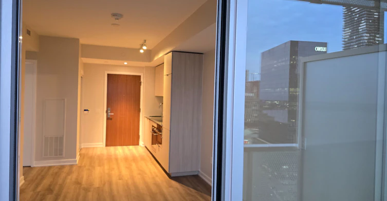2210-15 Queens Quay E, Toronto, ON, M5E 0A4 - 9