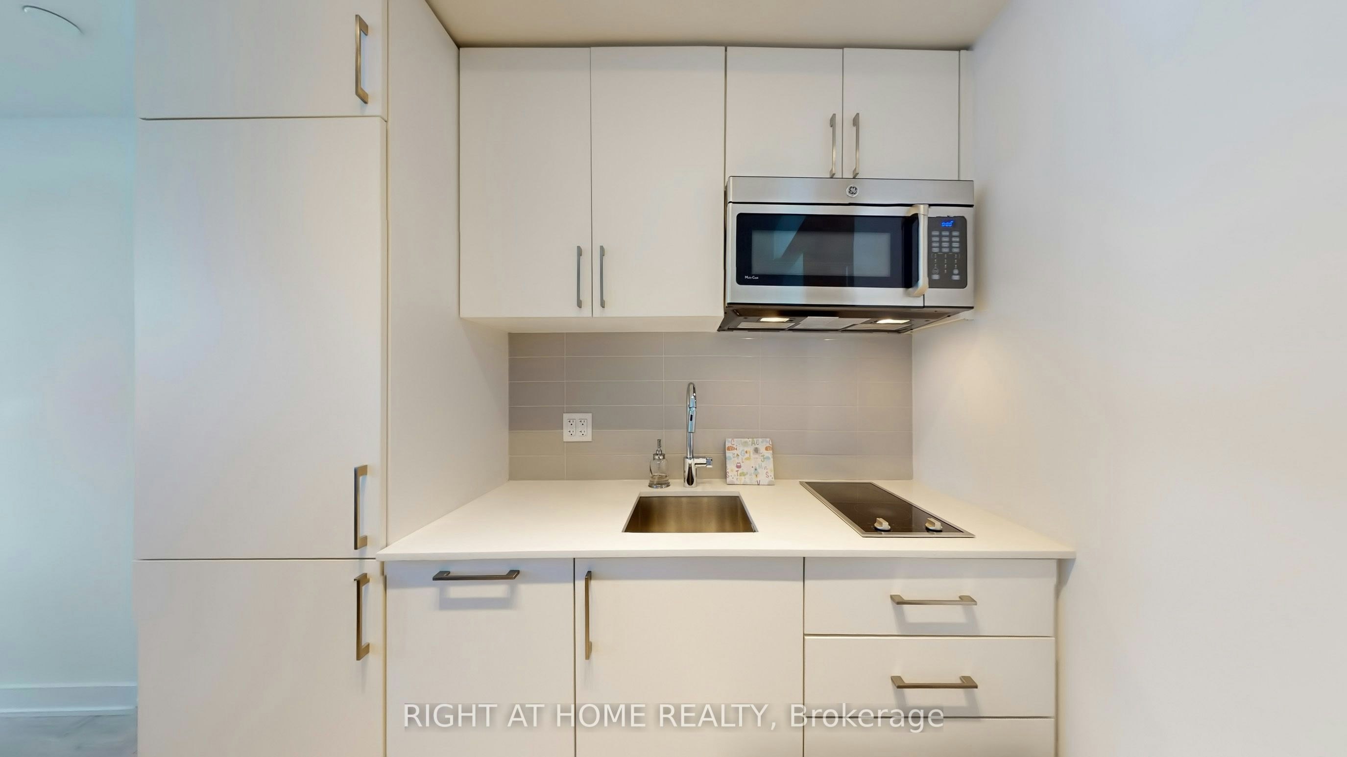 909-576 Front Street W, Toronto, ON, M5V 1C1 - 15
