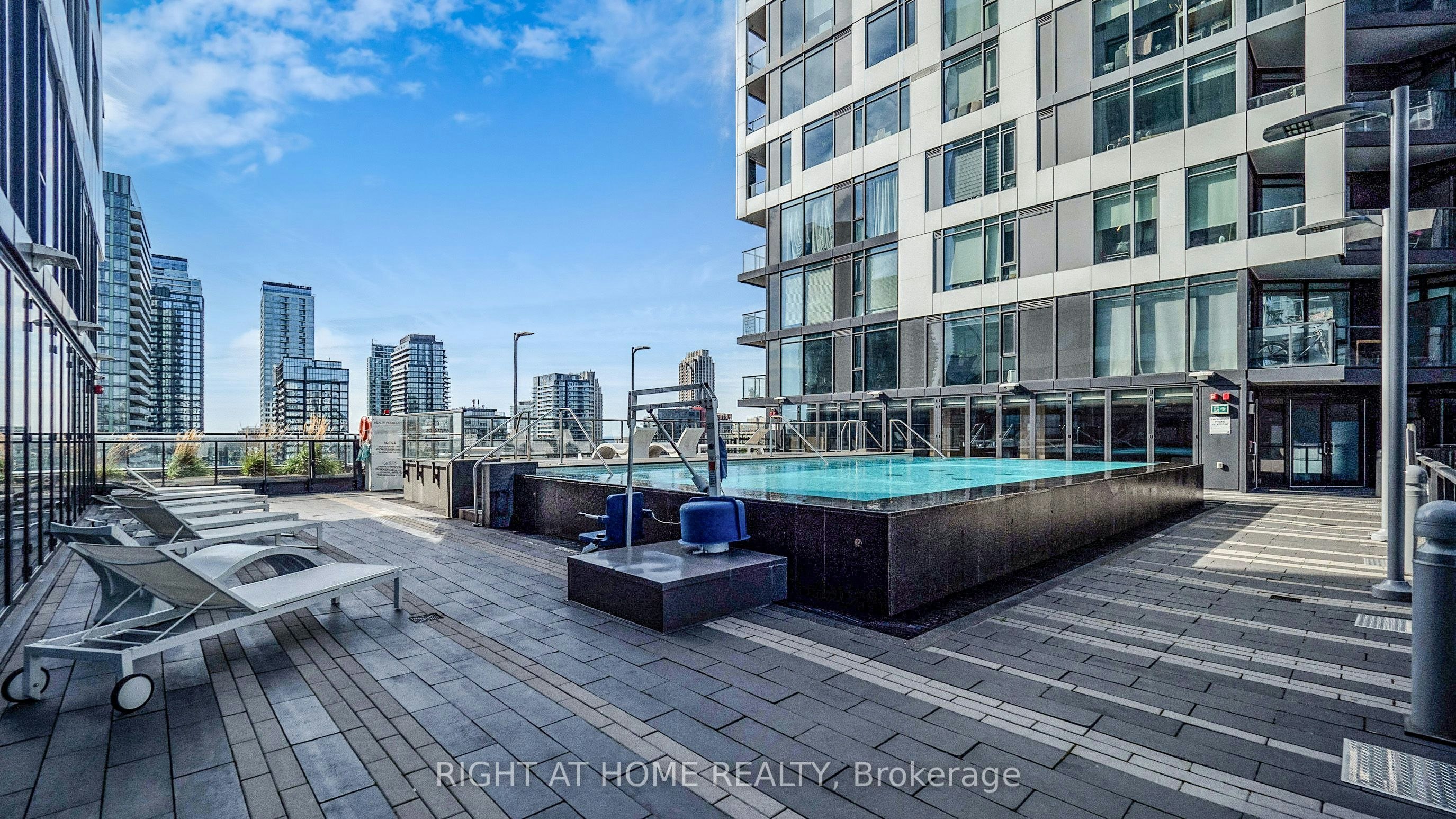 909-576 Front Street W, Toronto, ON, M5V 1C1 - 25