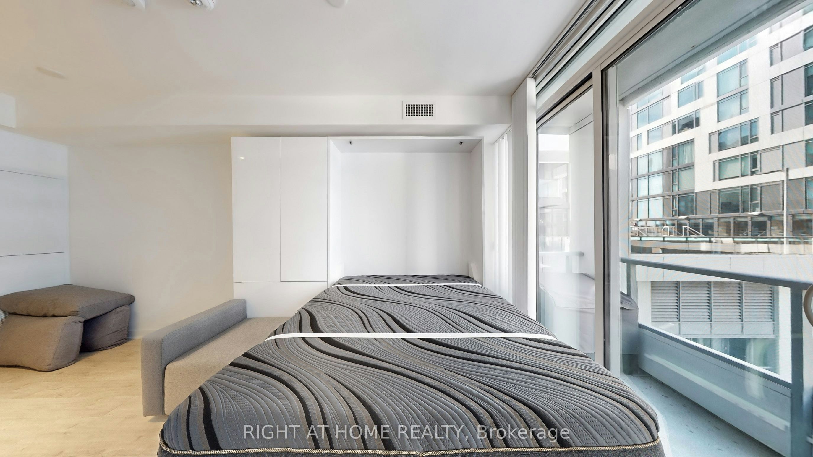 909-576 Front Street W, Toronto, ON, M5V 1C1 - 10