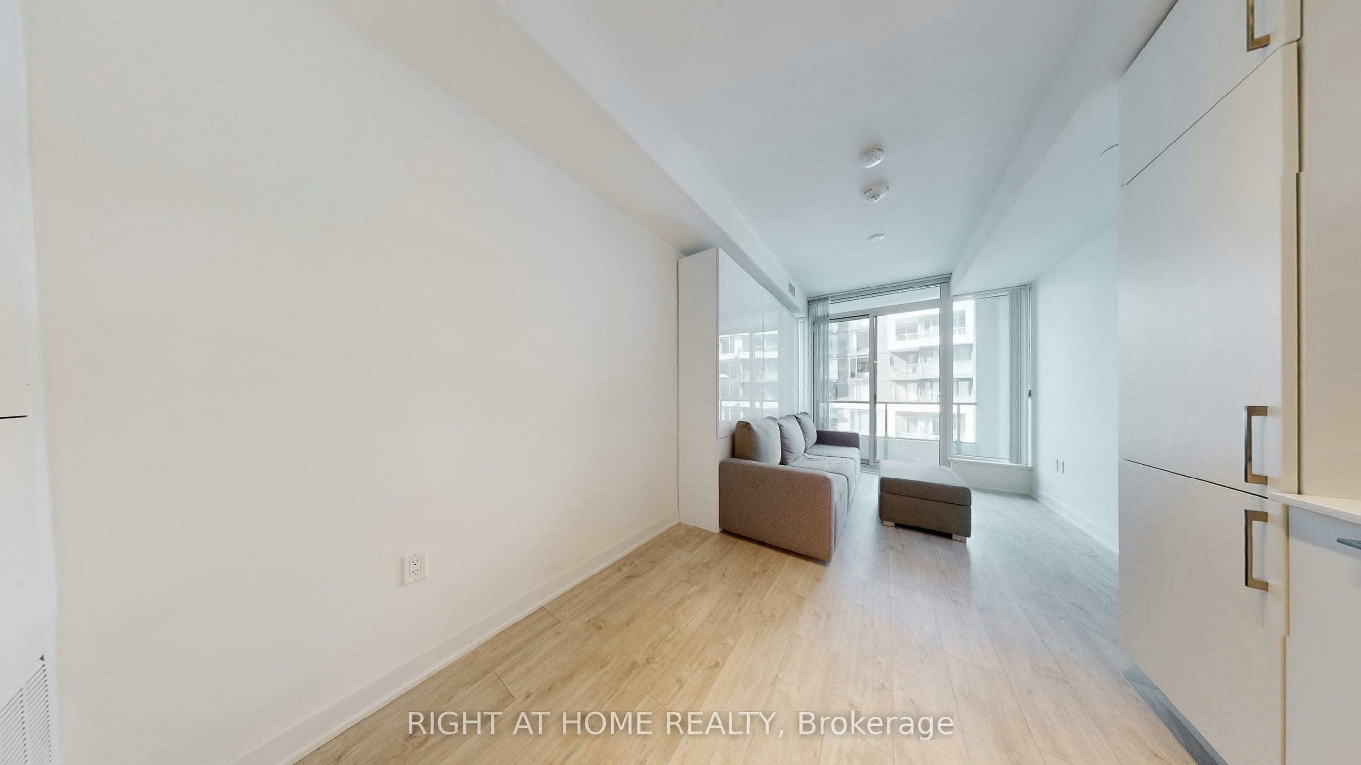 909-576 Front Street W, Toronto, ON, M5V 1C1 - 11
