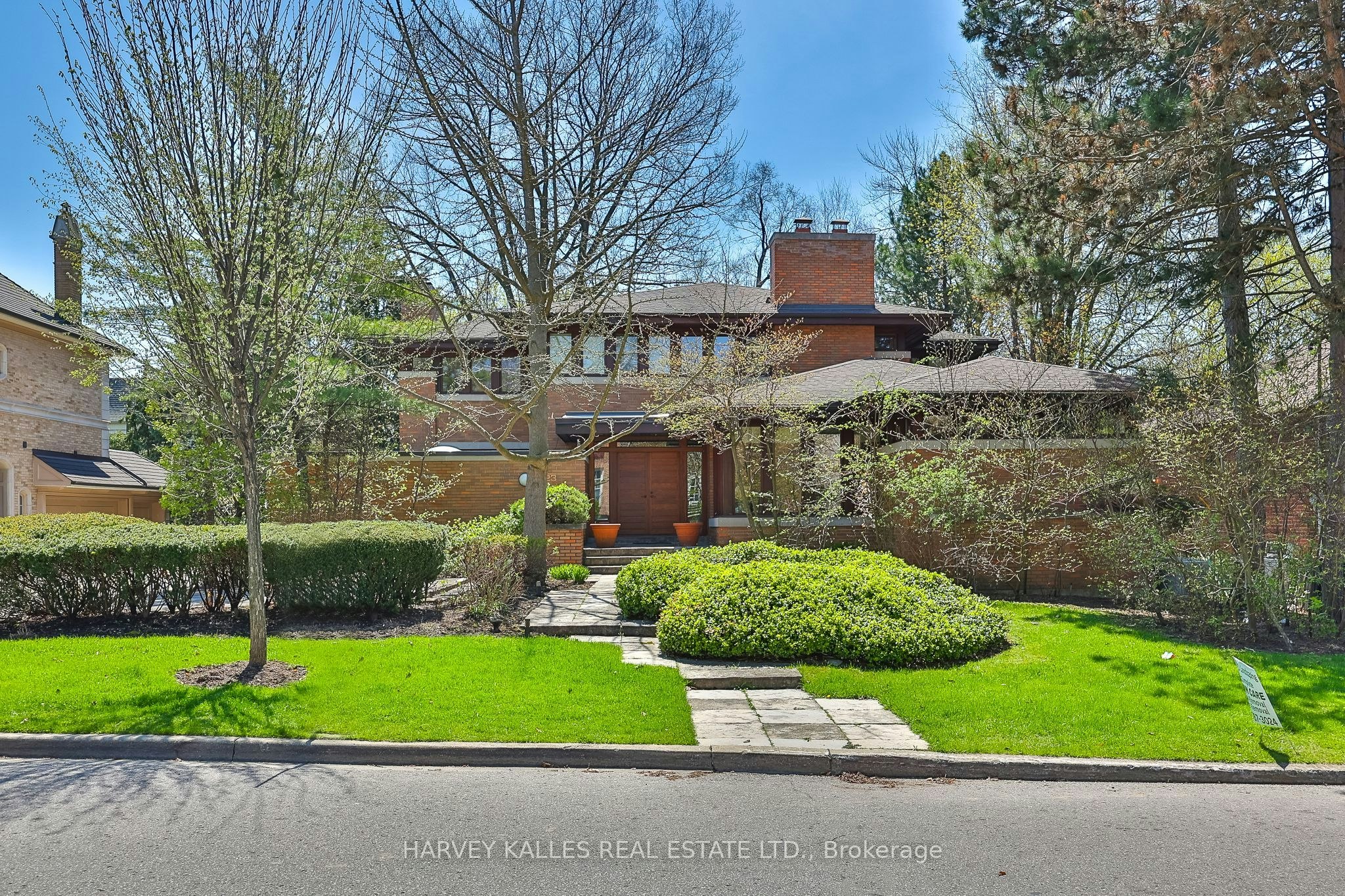 223 Hillhurst Boulevard, Toronto, ON, M5N 1P3
