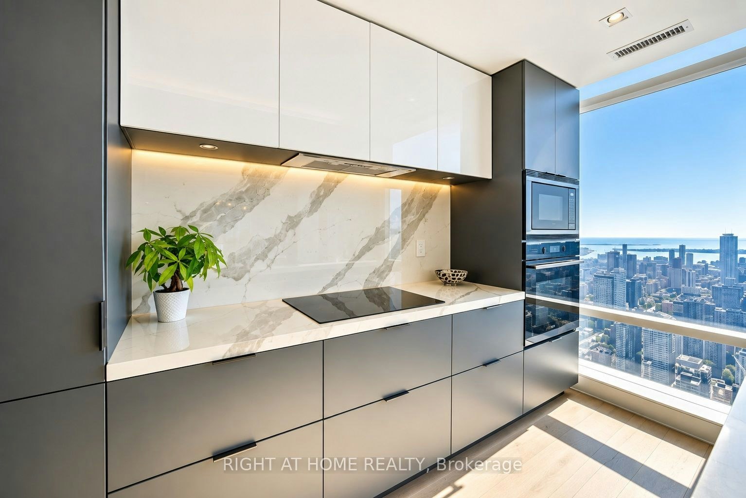7304-1 Bloor East Street E, Toronto, ON, M4Y 2Z1 - 10
