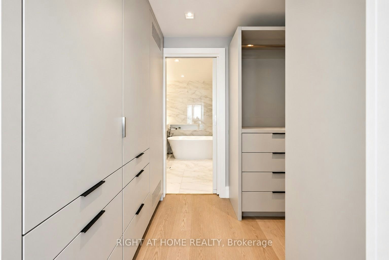 7304-1 Bloor East Street E, Toronto, ON, M4Y 2Z1 - 23