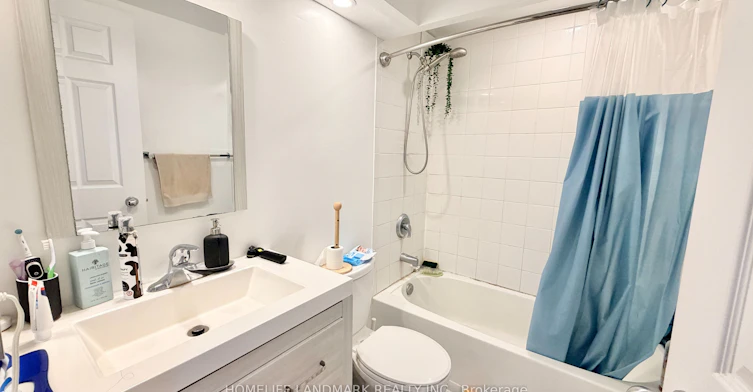 2405-99 Harbour Square, Toronto, ON, M5J 2H2 - 11