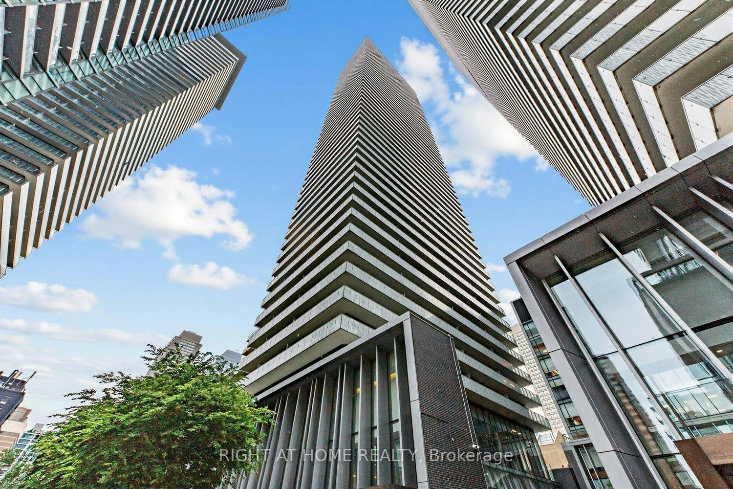 3408-42 Charles Street E, Toronto, ON, M4Y 0B7