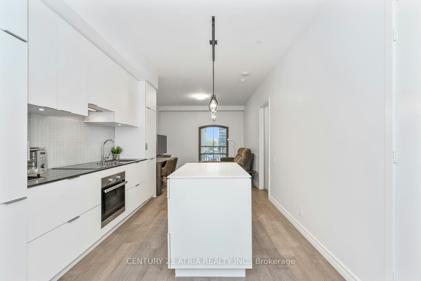 207-5 St Joseph Street, Toronto, ON, M4Y 1J6 - 9