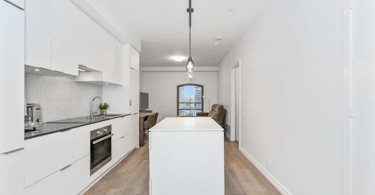 207-5 St Joseph Street, Toronto, ON, M4Y 1J6 - 9