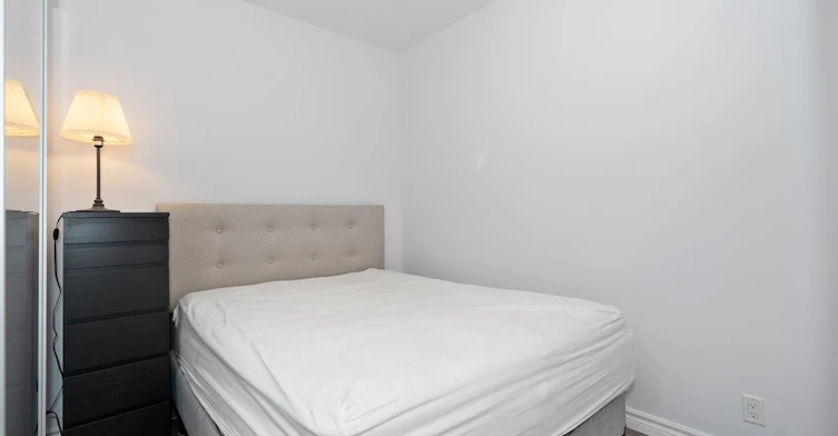 207-5 St Joseph Street, Toronto, ON, M4Y 1J6 - 8
