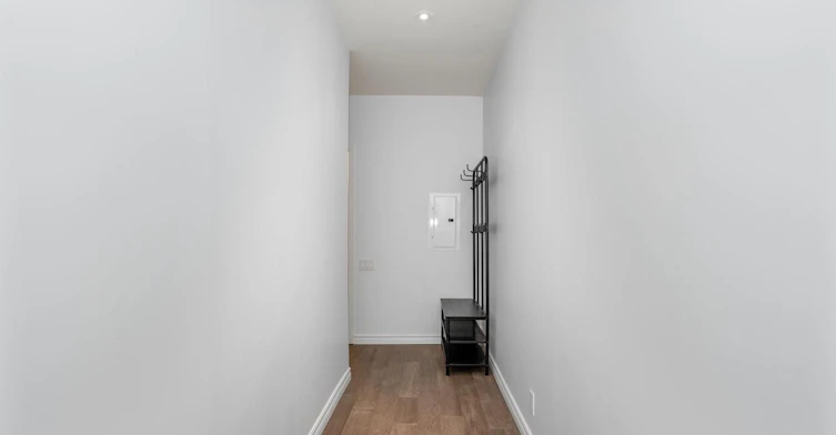 207-5 St Joseph Street, Toronto, ON, M4Y 1J6 - 7