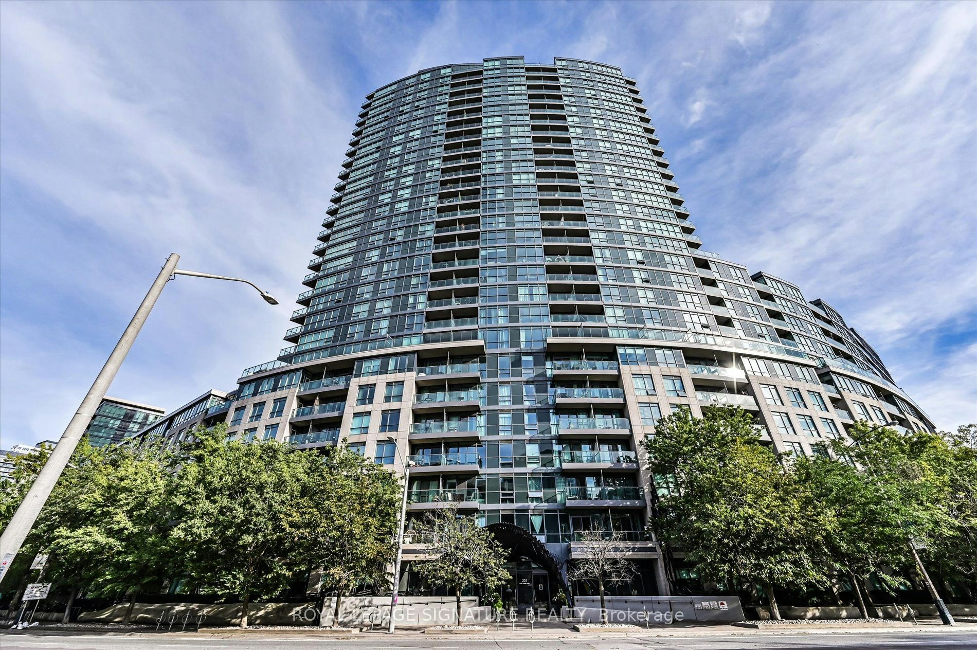 905-231 Fort York Boulevard, Toronto, ON, M5V 1B2 - 2