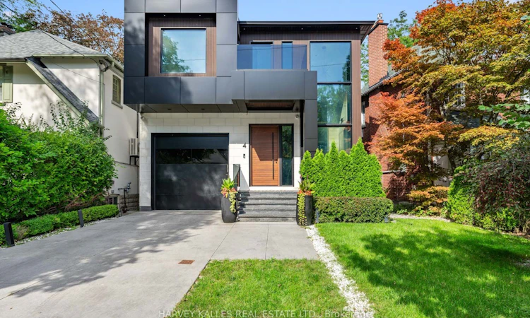4 Douglas Crescent