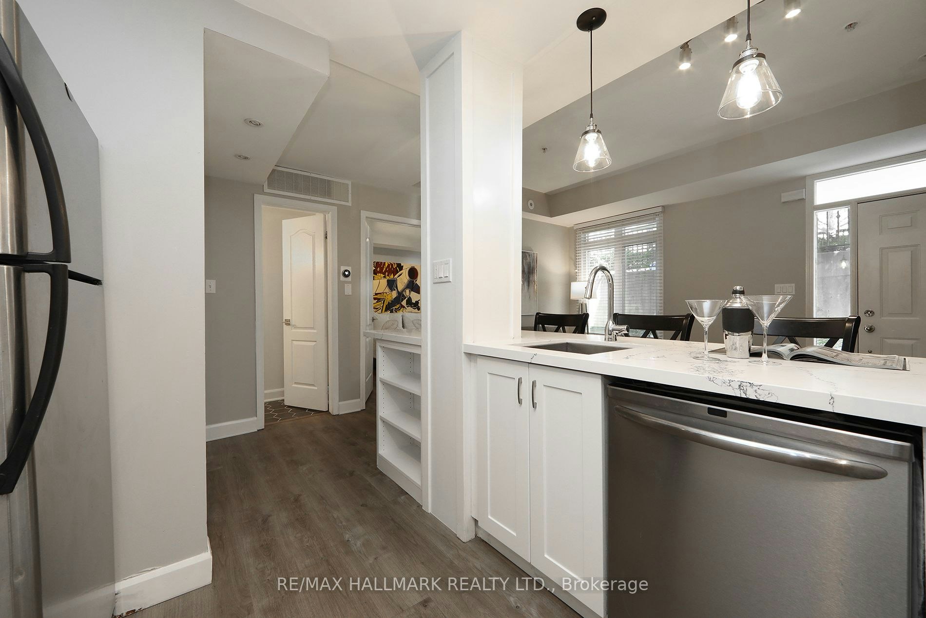 Th 10-78 Carr Street, Toronto, ON, M5T 1B7 - 15