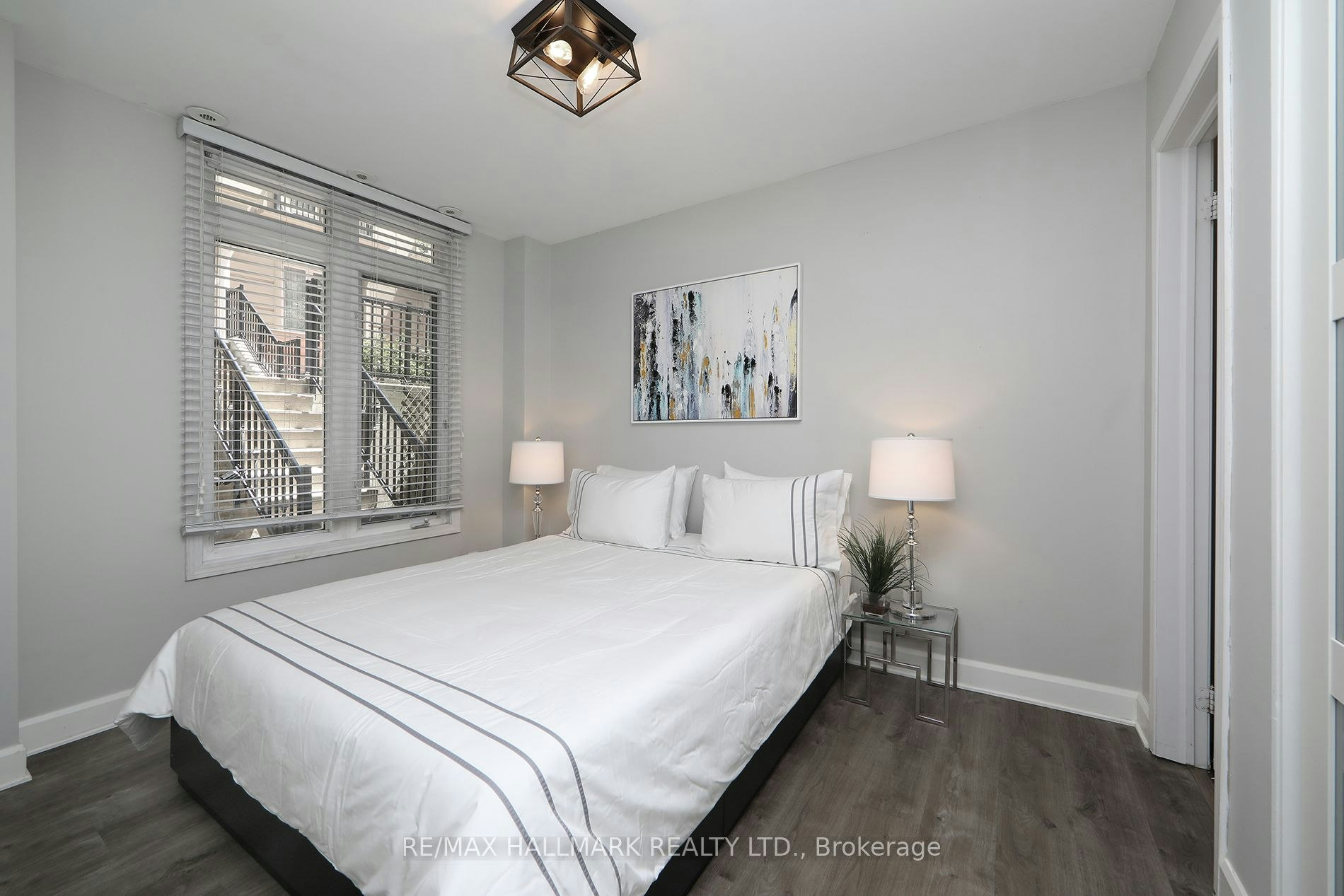 Th 10-78 Carr Street, Toronto, ON, M5T 1B7 - 16