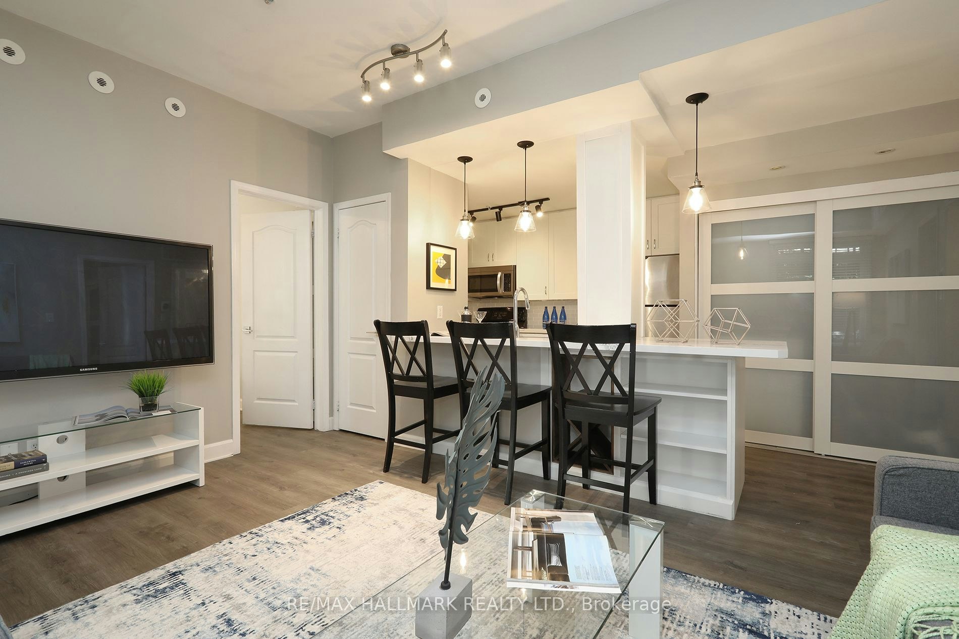 Th 10-78 Carr Street, Toronto, ON, M5T 1B7 - 8