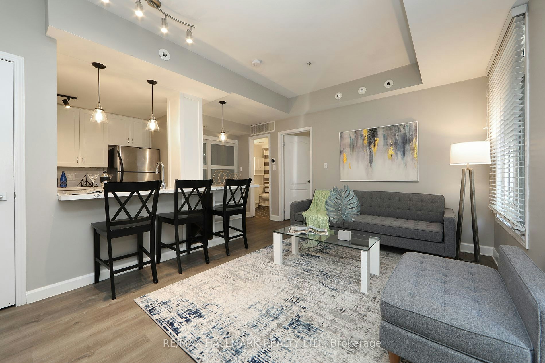 Th 10-78 Carr Street, Toronto, ON, M5T 1B7 - 6