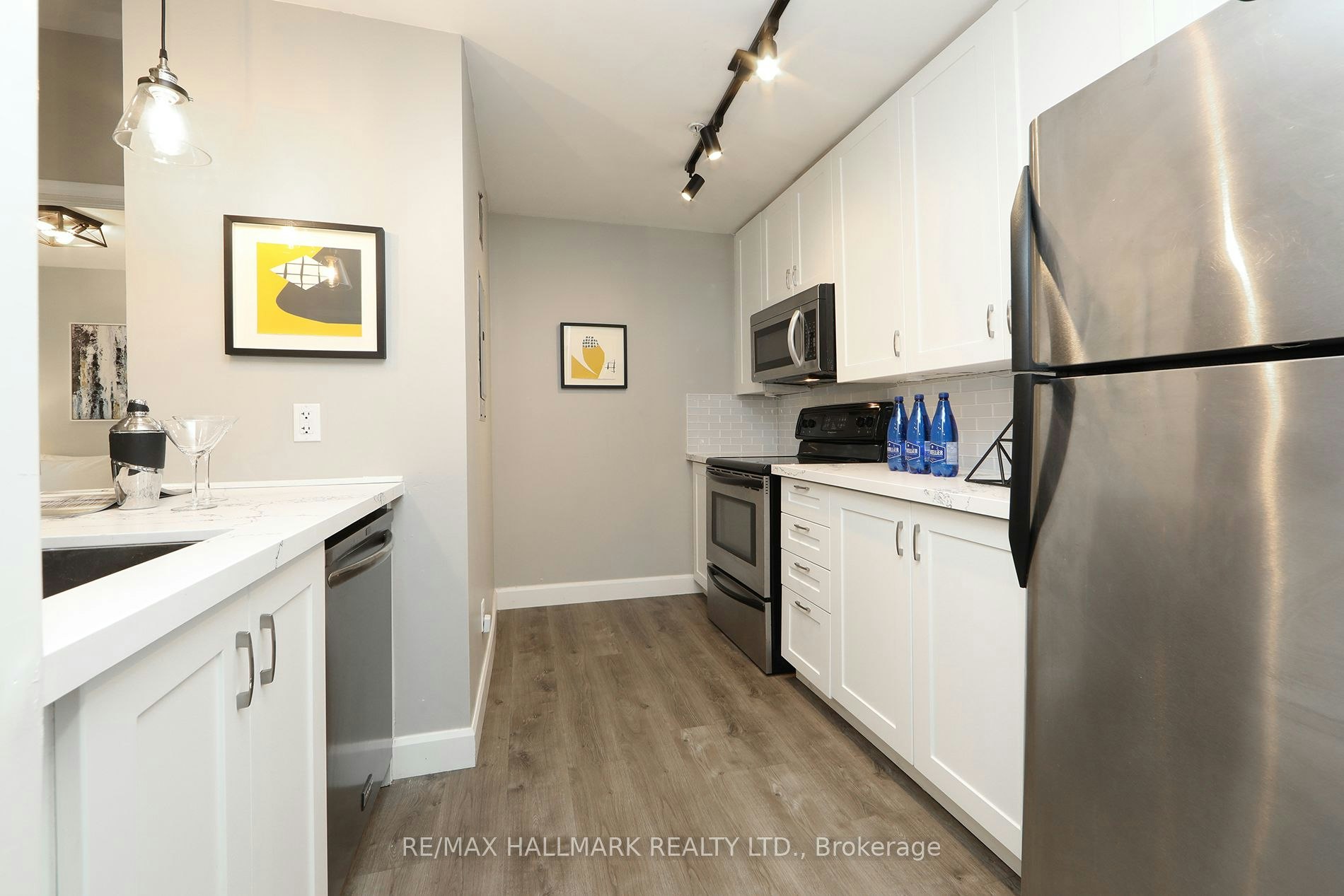 Th 10-78 Carr Street, Toronto, ON, M5T 1B7 - 13