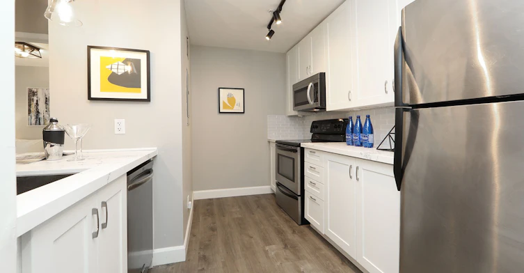 Th 10-78 Carr Street, Toronto, ON, M5T 1B7 - 13