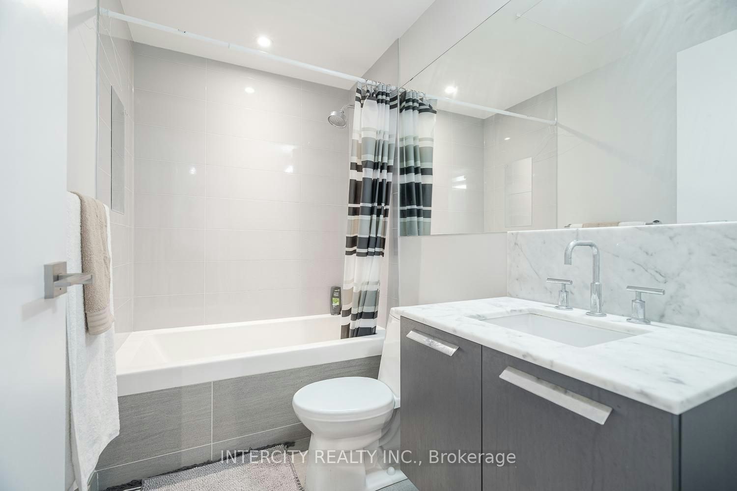 1604-50 Charles Street, Toronto, ON, M4Y 0C3 - 13