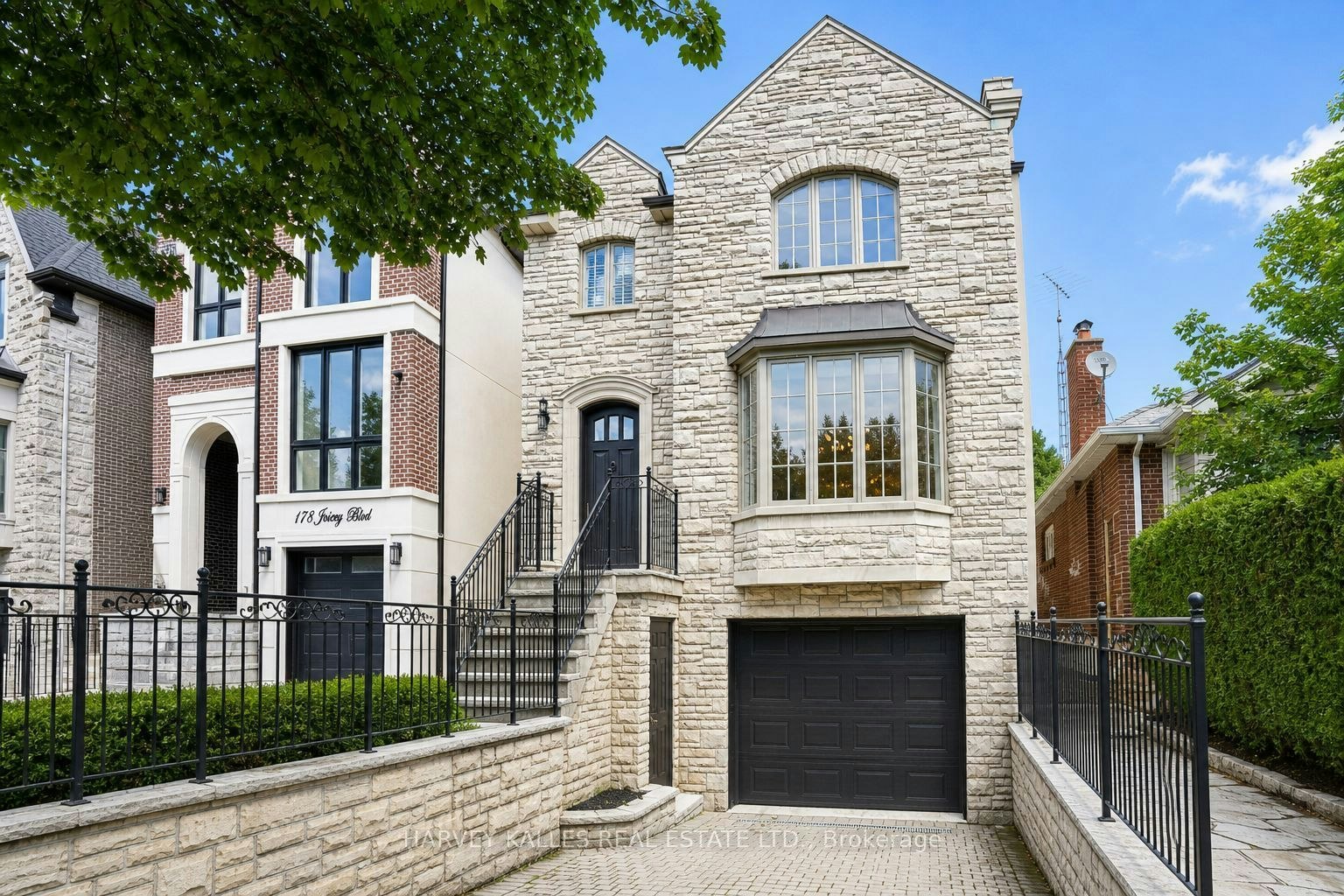 176 Joicey Boulevard, Toronto, ON, M5M 2V2
