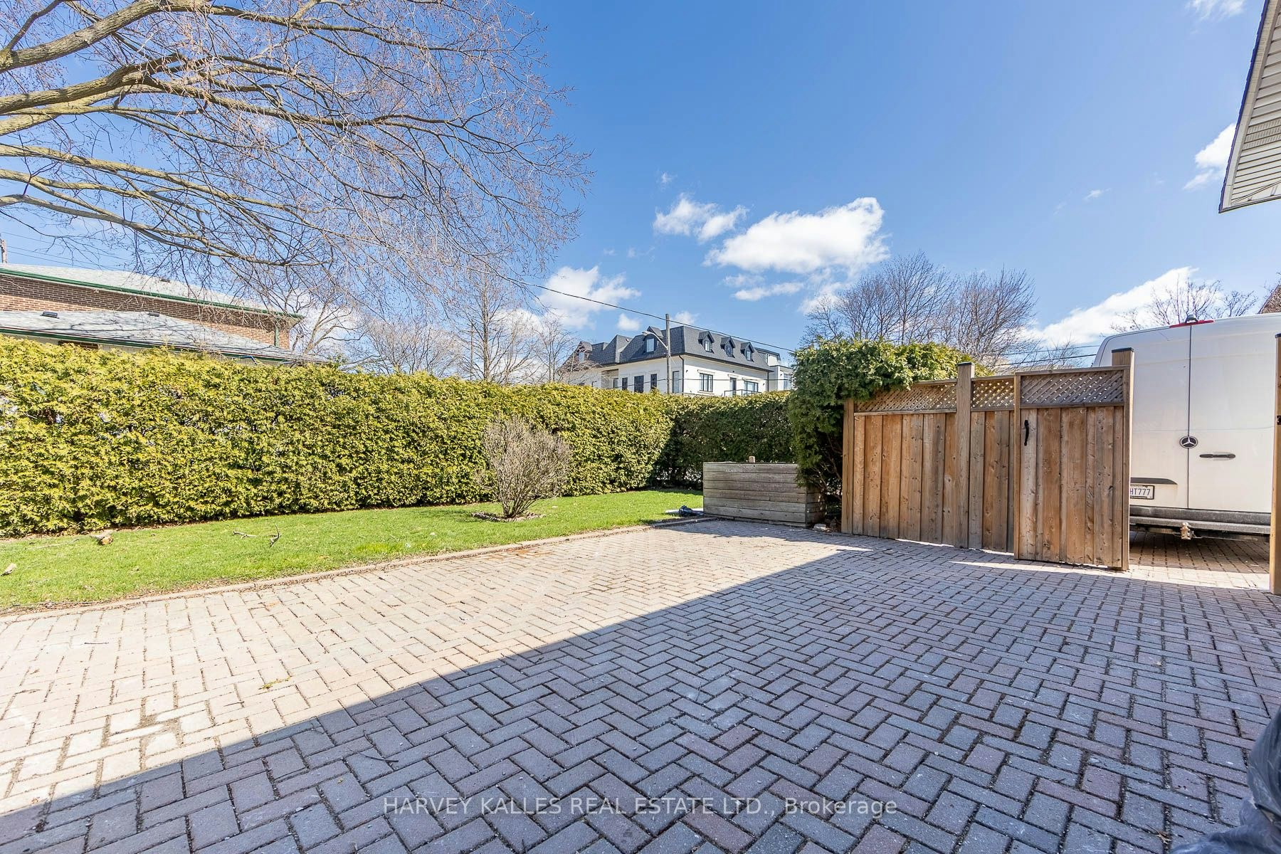 Bsmt 2-550 Glencairn Avenue, Toronto, ON, M6B 1Z4 - 2