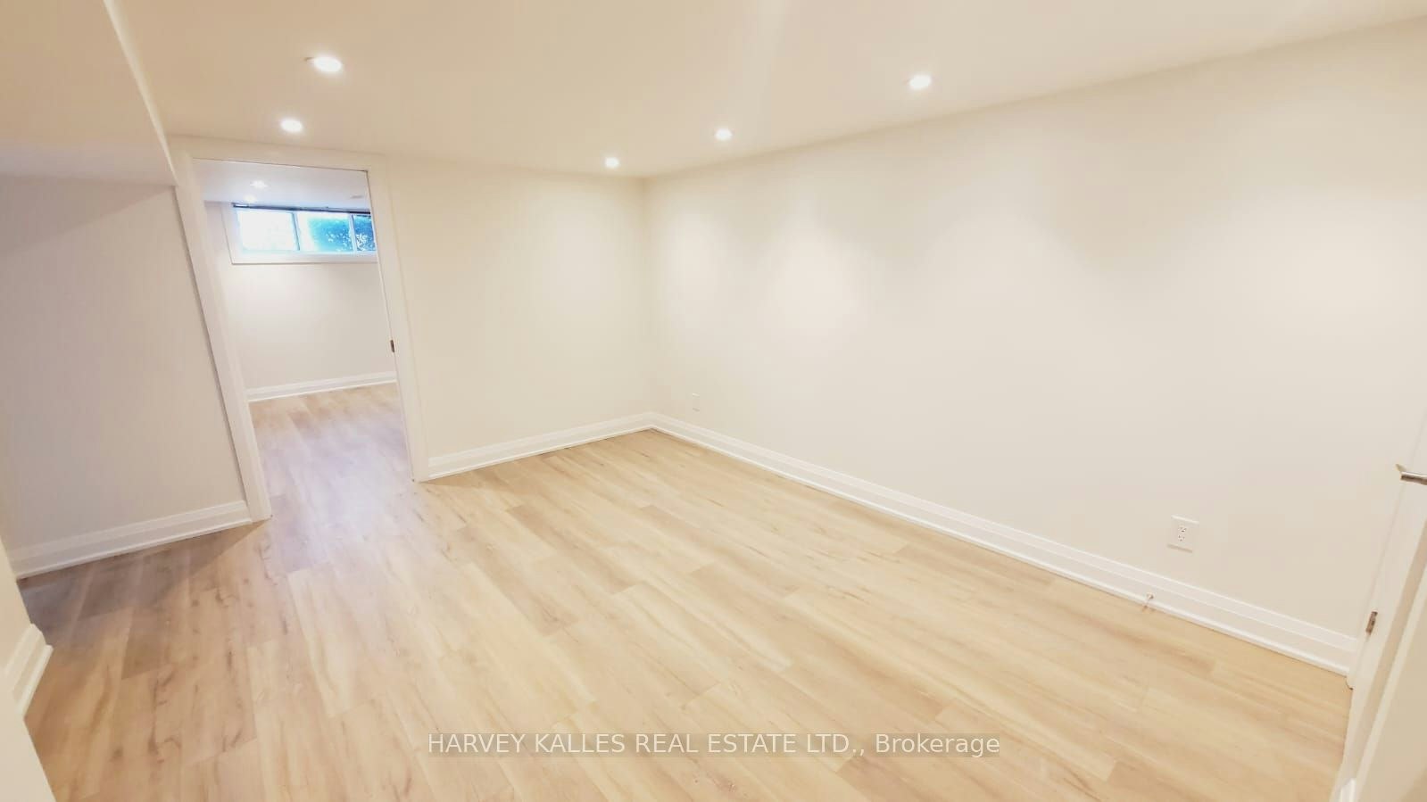 Bsmt 2-550 Glencairn Avenue, Toronto, ON, M6B 1Z4 - 3