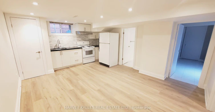 Bsmt 2-550 Glencairn Avenue, Toronto, ON, M6B 1Z4 - 8