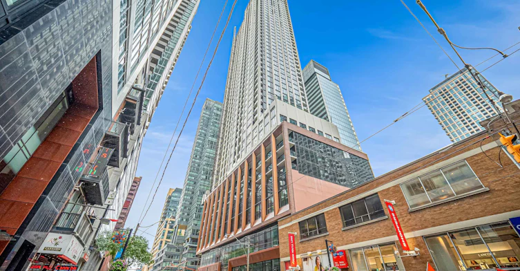 2212-400 King Street W, Toronto, ON, M5V 0X8 - 2