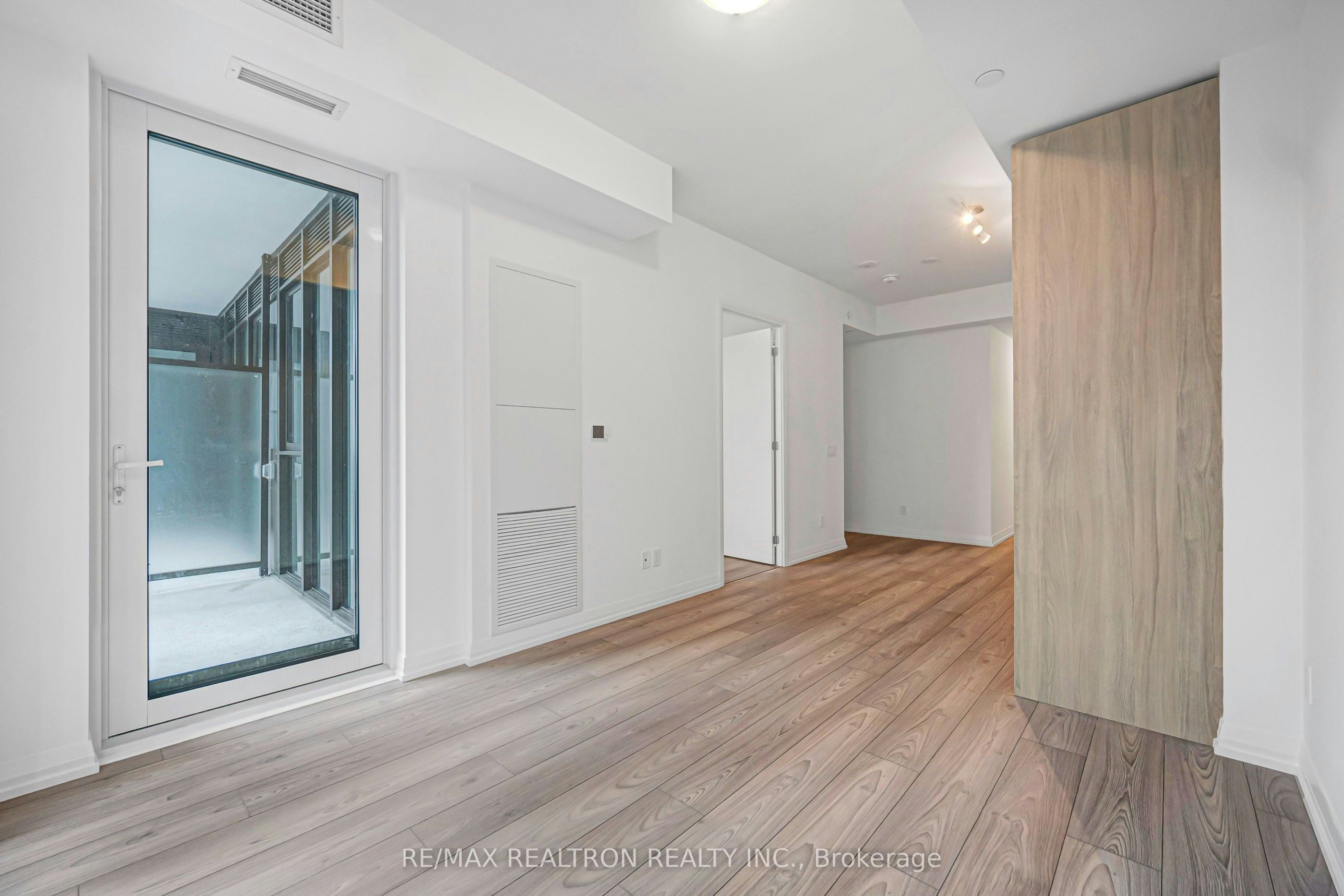 2212-400 King Street W, Toronto, ON, M5V 0X8 - 22