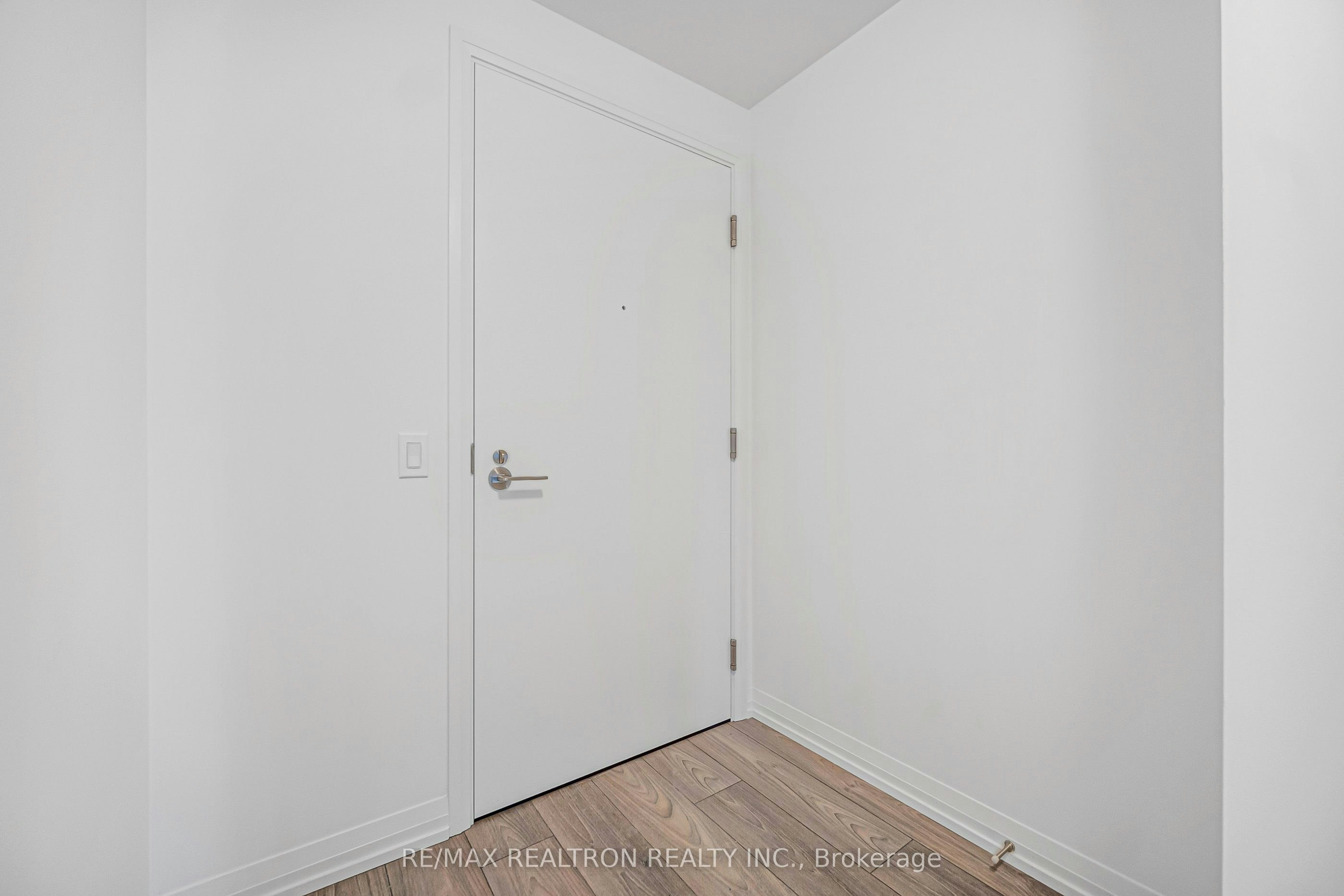 2212-400 King Street W, Toronto, ON, M5V 0X8 - 9