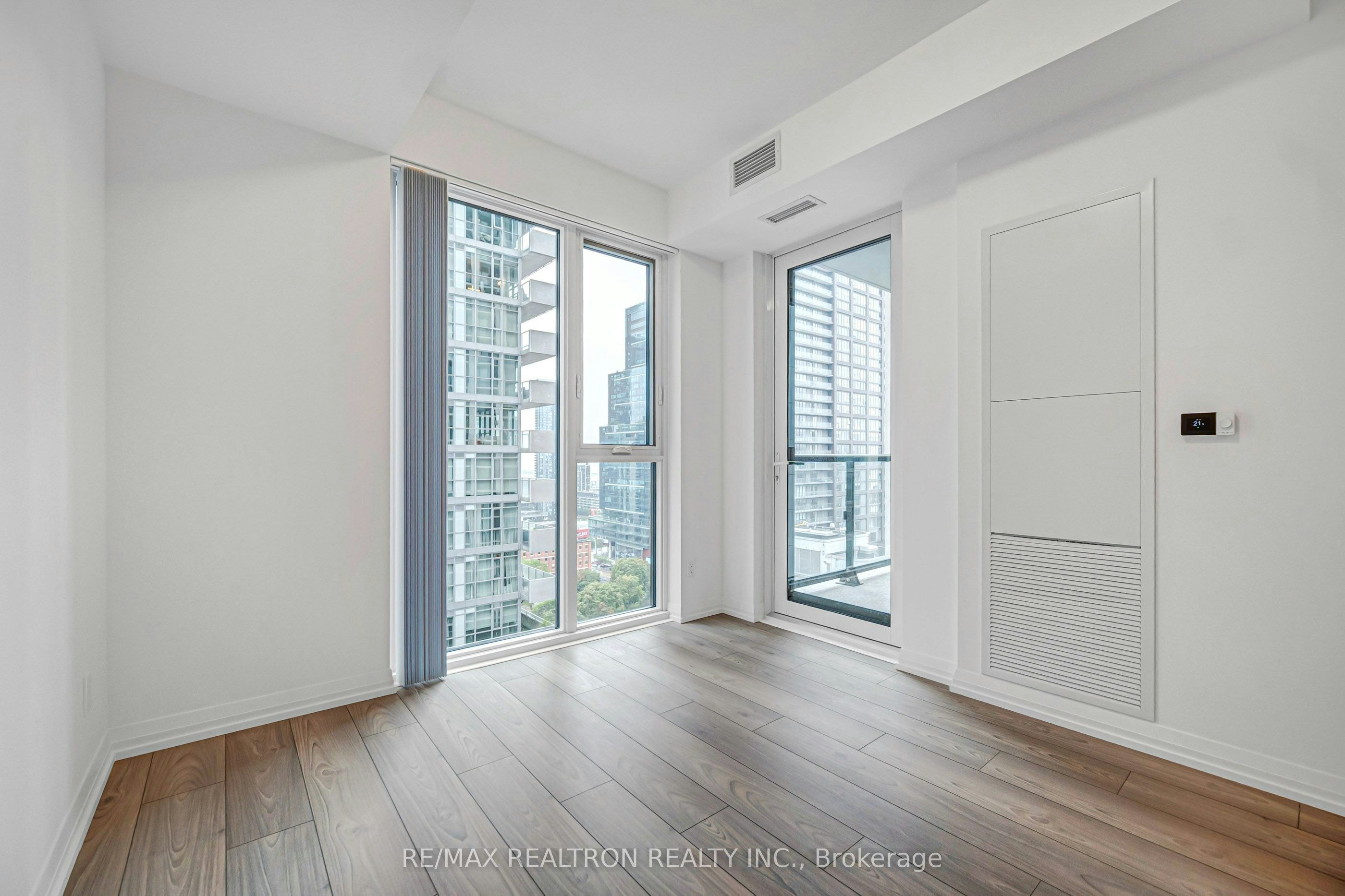 2212-400 King Street W, Toronto, ON, M5V 0X8 - 21