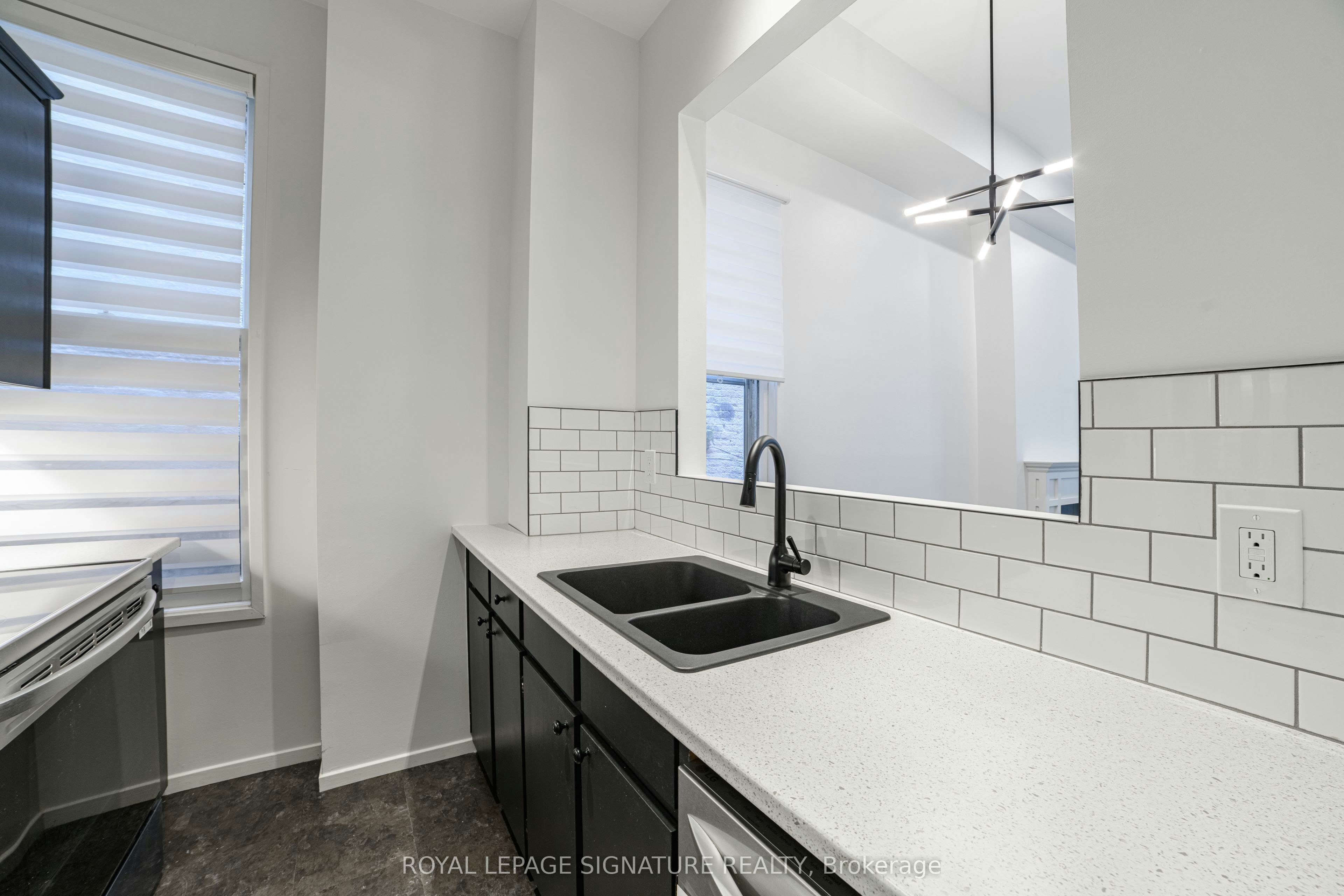 Main-103 Gloucester Street, Toronto, ON, M4Y 1M2 - 6