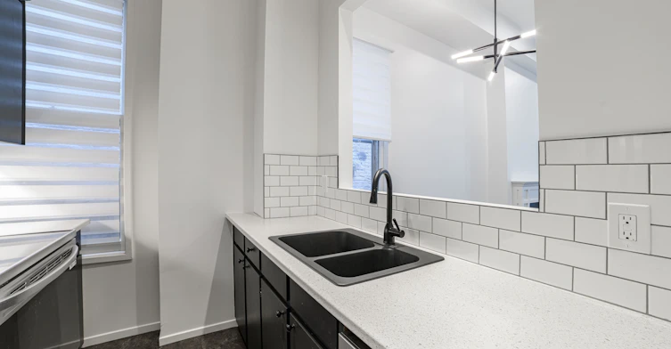 Main-103 Gloucester Street, Toronto, ON, M4Y 1M2 - 6